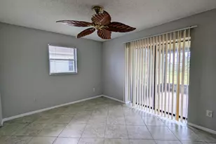 554 SW Lakehurst Dr, Port Saint Lucie, FL 34983 - Photo 14