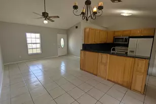 554 SW Lakehurst Dr, Port Saint Lucie, FL 34983 - Photo 6