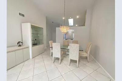 5574 Royal Lake Circle, Boynton Beach, FL 33437 - Photo 10
