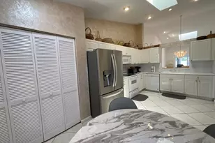 5574 Royal Lake Cir, Boynton Beach, FL 33437 - Photo 8