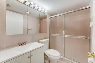 1011 Exeter, Boca Raton, FL 33434 - Photo 8