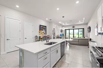 7642 N Blue Spring Drive, Parkland, FL 33067 - Photo 10