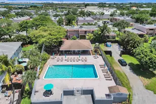 1829 SW 81st Way, Davie, FL 33324 - Photo 16