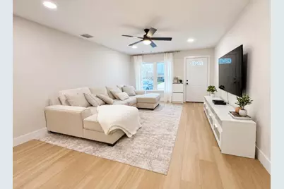 124 E Arbor Avenue, Port Saint Lucie, FL 34952 - Photo 2