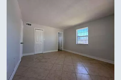 516 NW 179th Street, Miami Gardens, FL 33169 - Photo 12