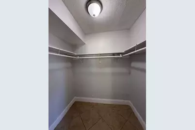516 NW 179th Street, Miami Gardens, FL 33169 - Photo 16