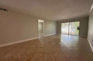 516 NW 179th St, Miami Gardens, FL 33169 - Photo 2