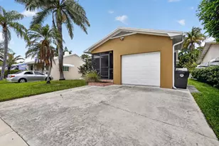 70 18th Ave S, Lake Worth Beach, FL 33460 - Photo 2