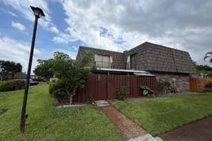 1670 Forest Lakes Cir, West Palm Beach, FL 33406 - Photo 2