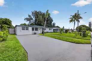 140 W 31st Ct, Riviera Beach, FL 33404 - Photo 4