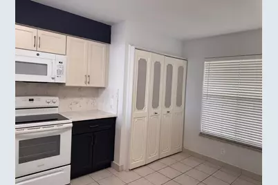 4570 NW 18th Avenue #605, Deerfield Beach, FL 33064 - Photo 2