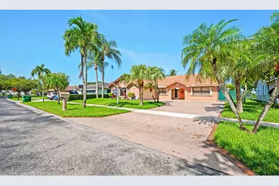 5531 Hawkes Bluff Avenue, Davie, FL 33331 - Photo 2