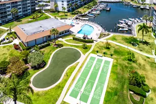 911 Gardenia Dr, Delray Beach, FL 33483 - Photo 30