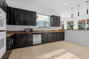 1831 Waldorf Dr, Royal Palm Beach, FL 33411 - Photo 18