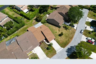 11909 Donlin Drive, Wellington, FL 33414 - Photo 2