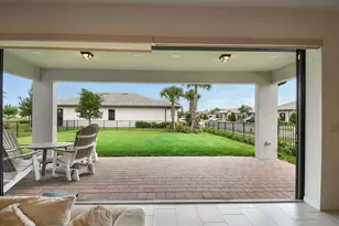 801 SE Courances Dr, Port Saint Lucie, FL 34984 - Photo 8
