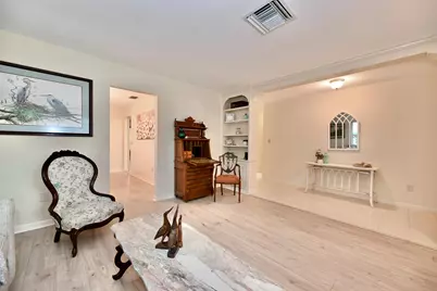 129 Alhambra Place, West Palm Beach, FL 33405 - Photo 8