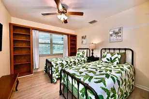 129 Alhambra Pl, West Palm Beach, FL 33405 - Photo 24