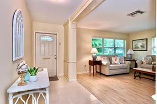 129 Alhambra Pl, West Palm Beach, FL 33405 - Photo 4