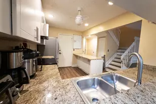 2011 E Discovery Cir Circle E, Deerfield Beach, FL 33442 - Photo 12