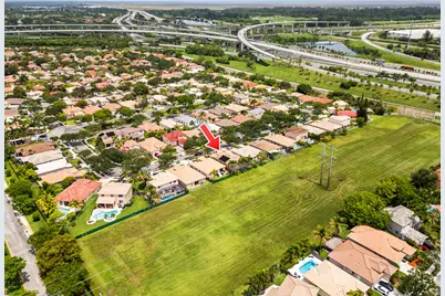 376 E Royal Cove Circle, Davie, FL 33325 - Photo 54