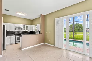 376 E Royal Cove Cir, Davie, FL 33325 - Photo 22