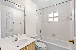 376 E Royal Cove Cir, Davie, FL 33325 - Photo 38