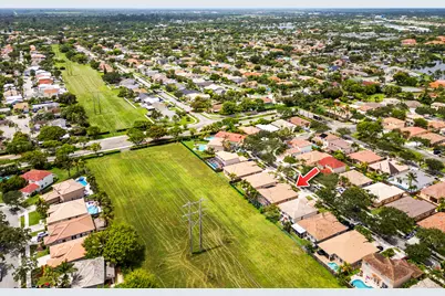 376 E Royal Cove Circle, Davie, FL 33325 - Photo 42