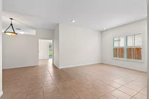 376 E Royal Cove Cir, Davie, FL 33325 - Photo 8