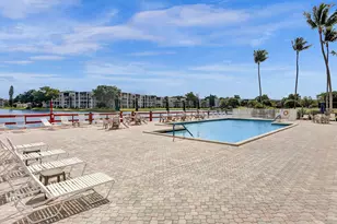 9460 Poinciana Pl, Davie, FL 33324 - Photo 30