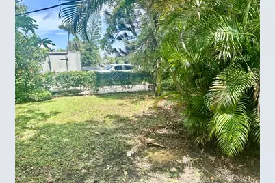 1870 NW 33rd Avenue, Lauderhill, FL 33311 - Photo 8