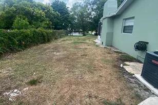 1317 Willow Rd, West Palm Beach, FL 33406 - Photo 30