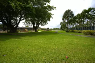 1617 Meadows Cir W, Boynton Beach, FL 33436 - Photo 12