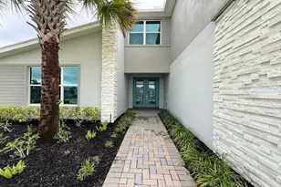 10710 SW Hensley St, Port Saint Lucie, FL 34987 - Photo 4