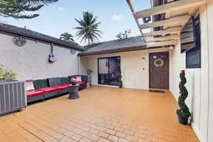 22602 Vistawood Way, Boca Raton, FL 33428 - Photo 4