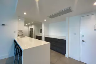 5401 Collins Ave, Miami Beach, FL 33140 - Photo 4