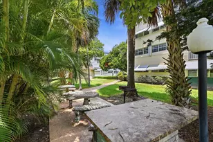 1333 E Hallandale Beach Blvd, Hallandale Beach, FL 33009 - Photo 20