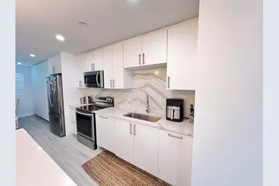 2115 NE 37th Drive #121, Fort Lauderdale, FL 33308 - Photo 2