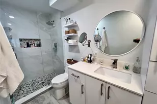 2115 NE 37th Dr, Fort Lauderdale, FL 33308 - Photo 14
