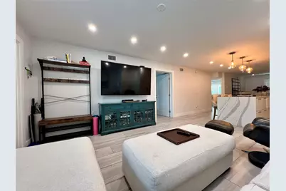 2115 NE 37th Drive #121, Fort Lauderdale, FL 33308 - Photo 6