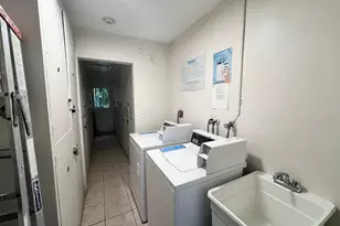 1551 N 12th Ct, Hollywood, FL 33019 - Photo 10