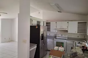 374 SW De Gouvea Terrace, Port Saint Lucie, FL 34984 - Photo 4