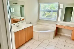 541 Alejandro Ln, West Palm Beach, FL 33413 - Photo 18