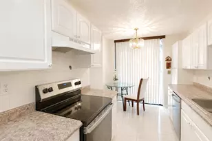 3450 Blue Lake Dr, Pompano Beach, FL 33064 - Photo 4