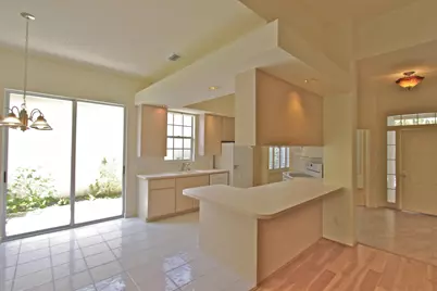 160 Lost Bridge Drive, Palm Beach Gardens, FL 33410 - Photo 8