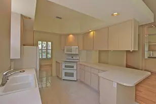 160 Lost Bridge Dr, Palm Beach Gardens, FL 33410 - Photo 10