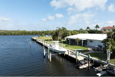 8585 SE Palm Street, Hobe Sound, FL 33455 - Photo 4