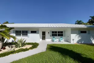 8585 SE Palm St, Hobe Sound, FL 33455 - Photo 6