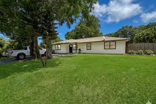 2008 S 30th St, Fort Pierce, FL 34947 - Photo 1