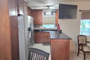 2100 NE 38th Street NE, Lighthouse Point, FL 33064 - Photo 2